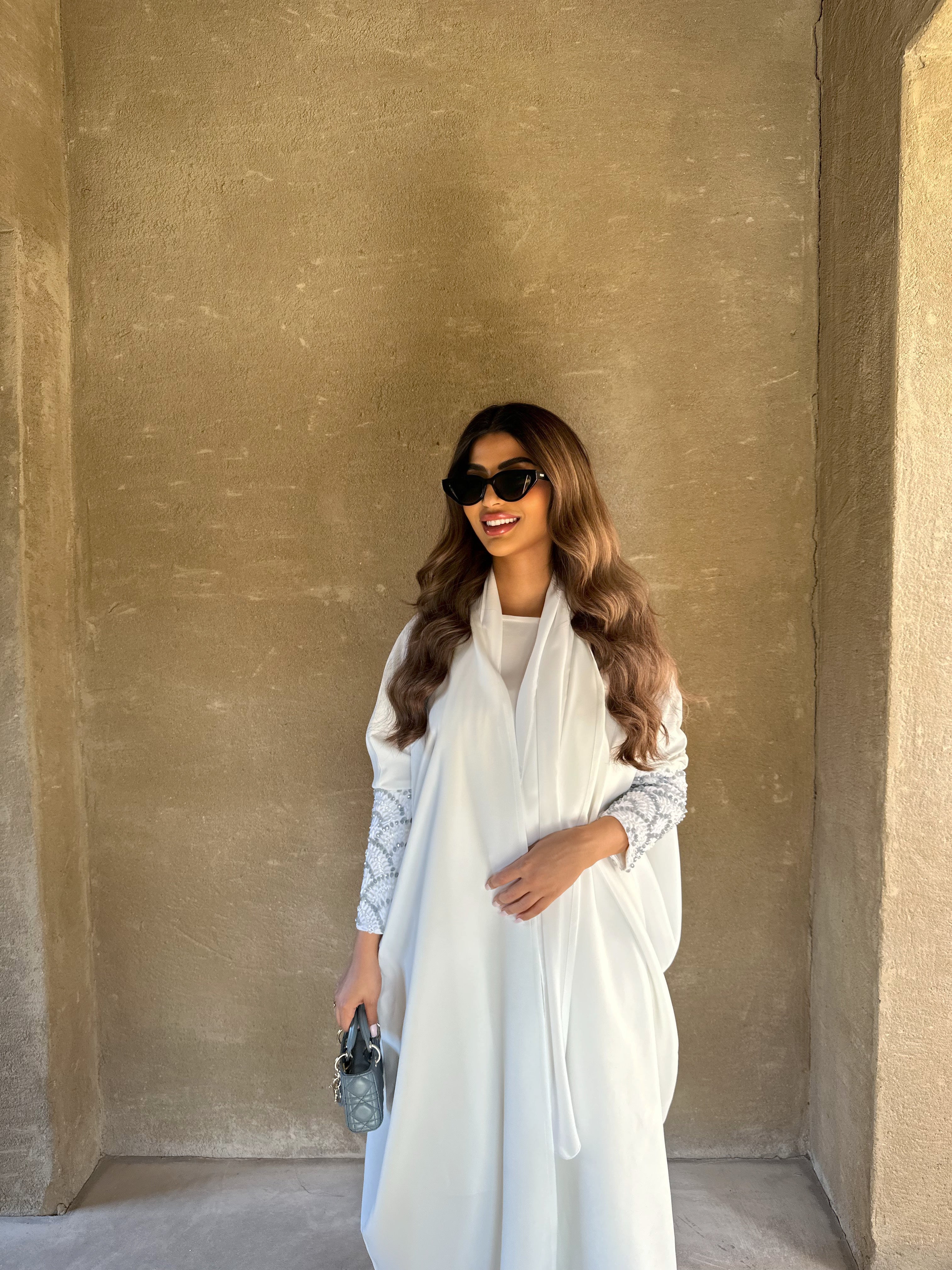 FANCY OFF-WHITE BISHT ABAYA #440