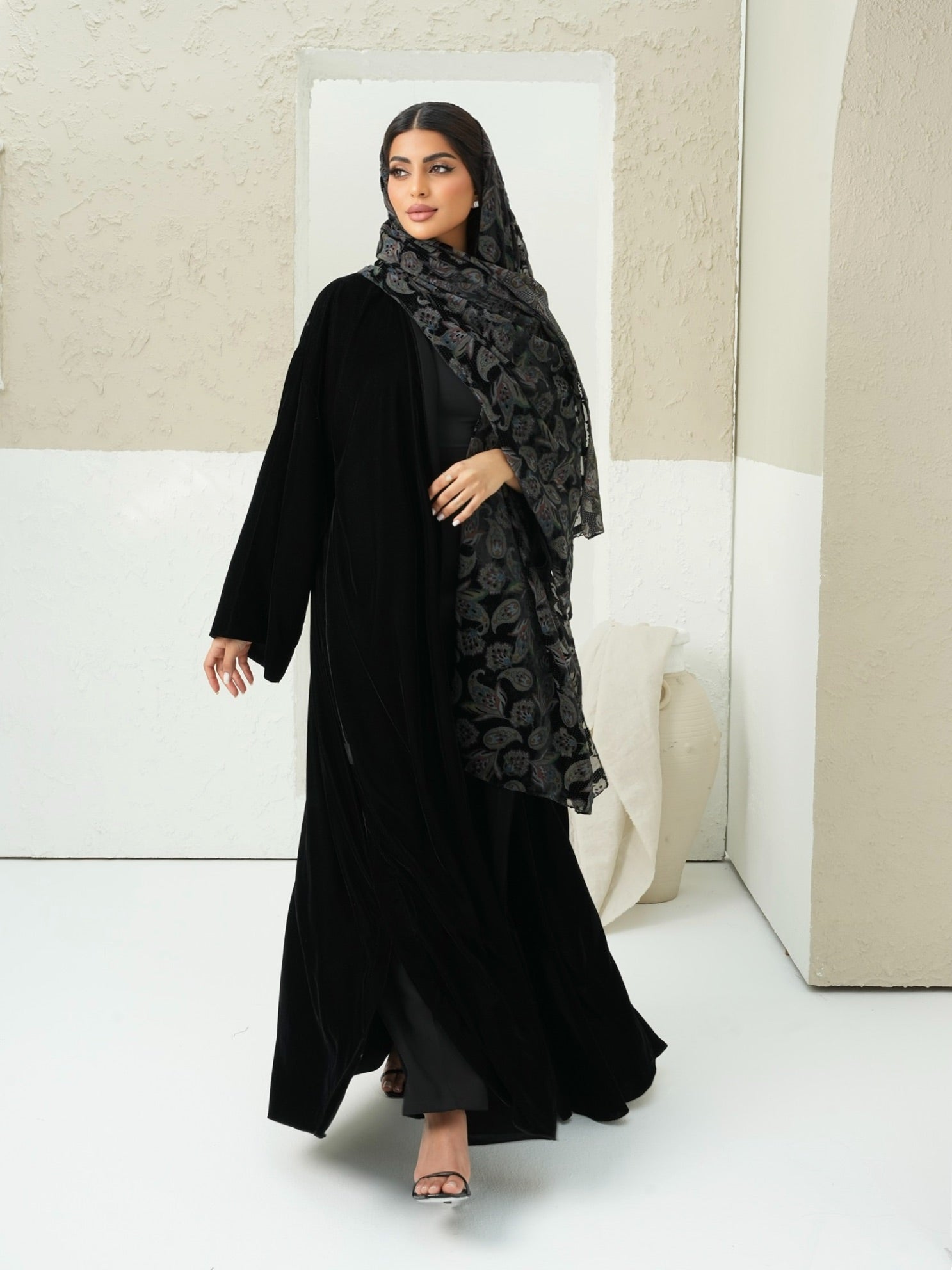 TRANDY BLACK VELVET ABAYA #556