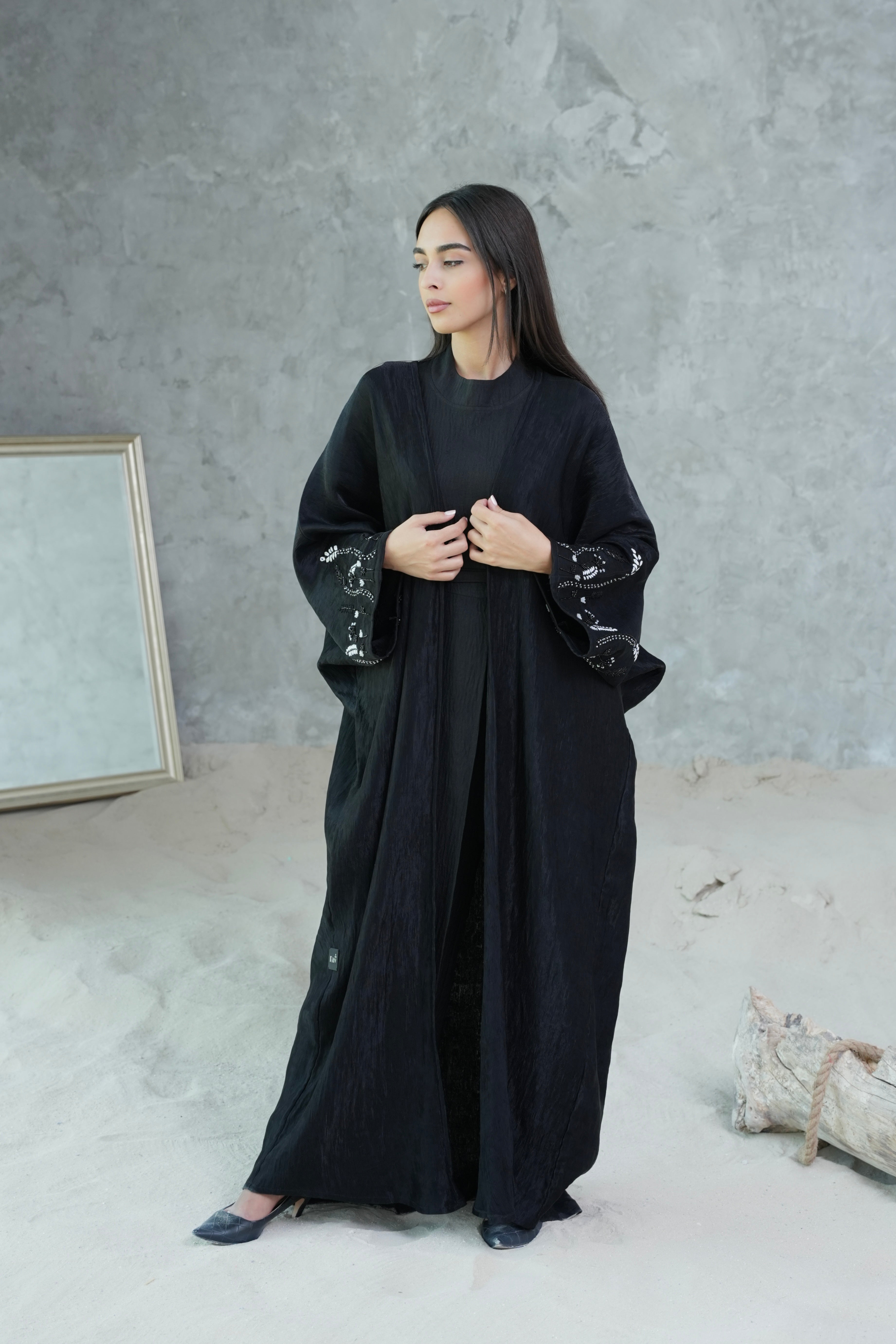 CLASSIC BLACK BISHT ABAYA
#374