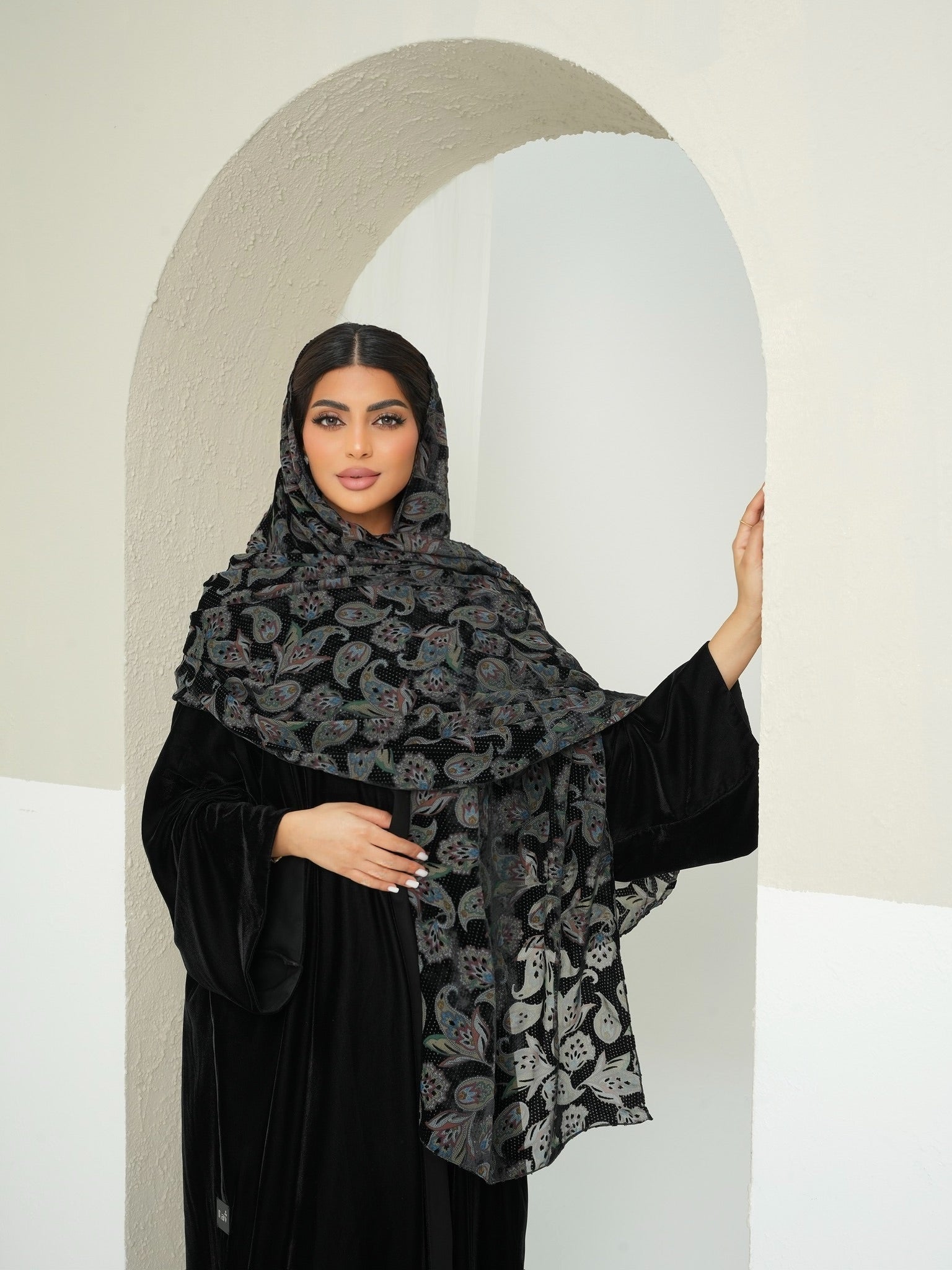 TRANDY BLACK VELVET ABAYA #556