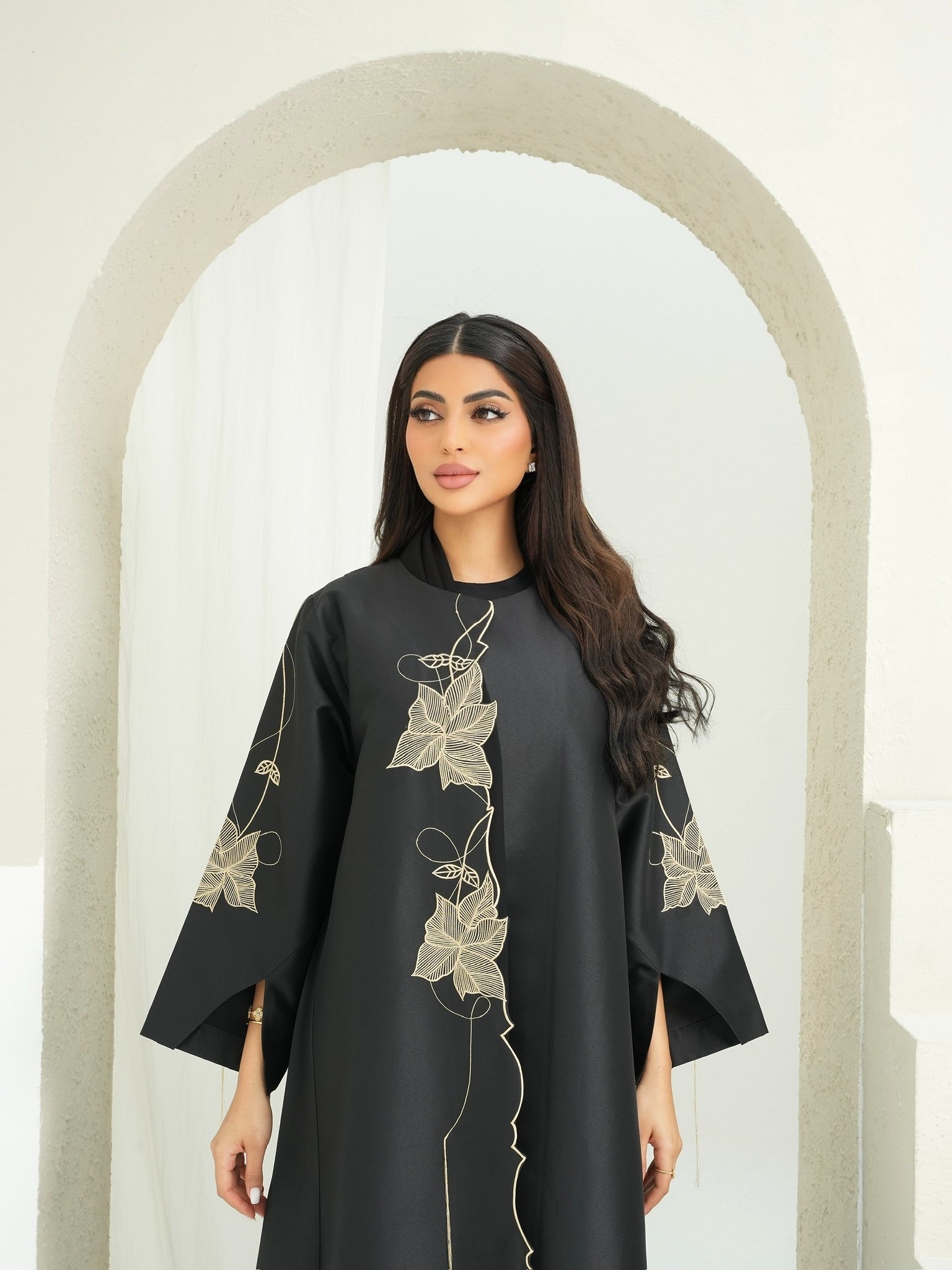 LUXURIOUS GOLDEN-BLACK ABAYA #554