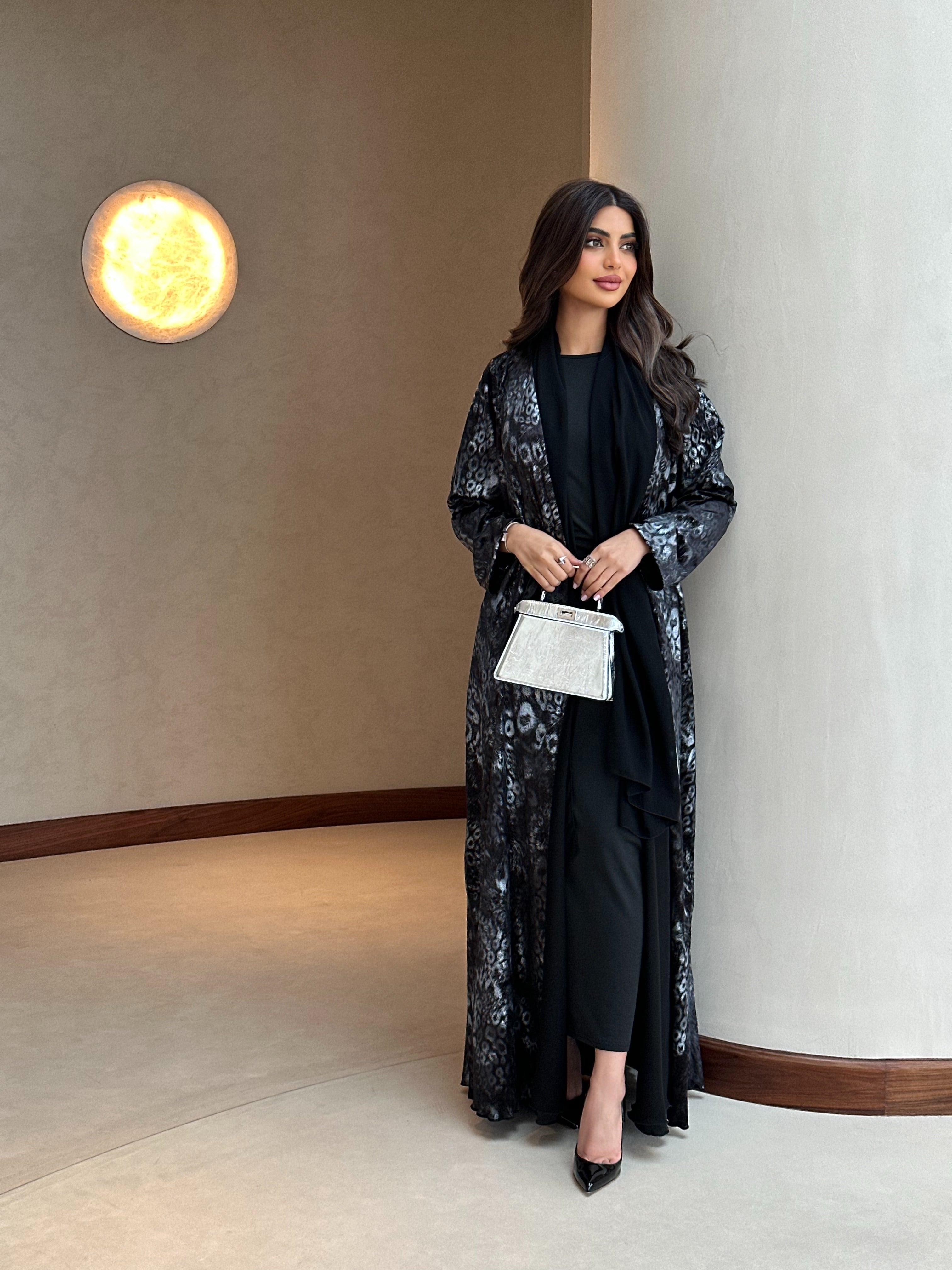 BLACK WITH A SILVER PRINT ABAYA #578