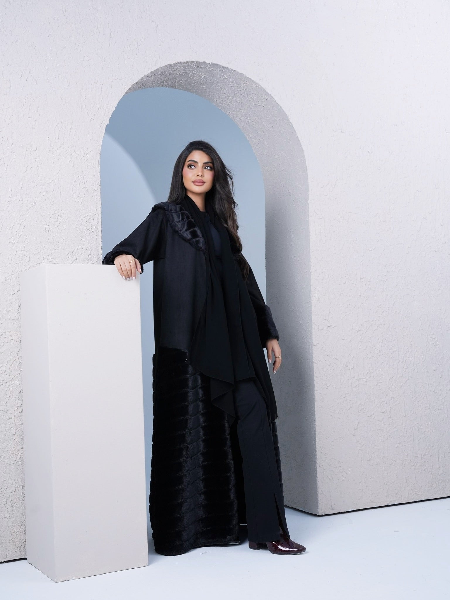 ELEGANT BLACK FUR ABAYA #531