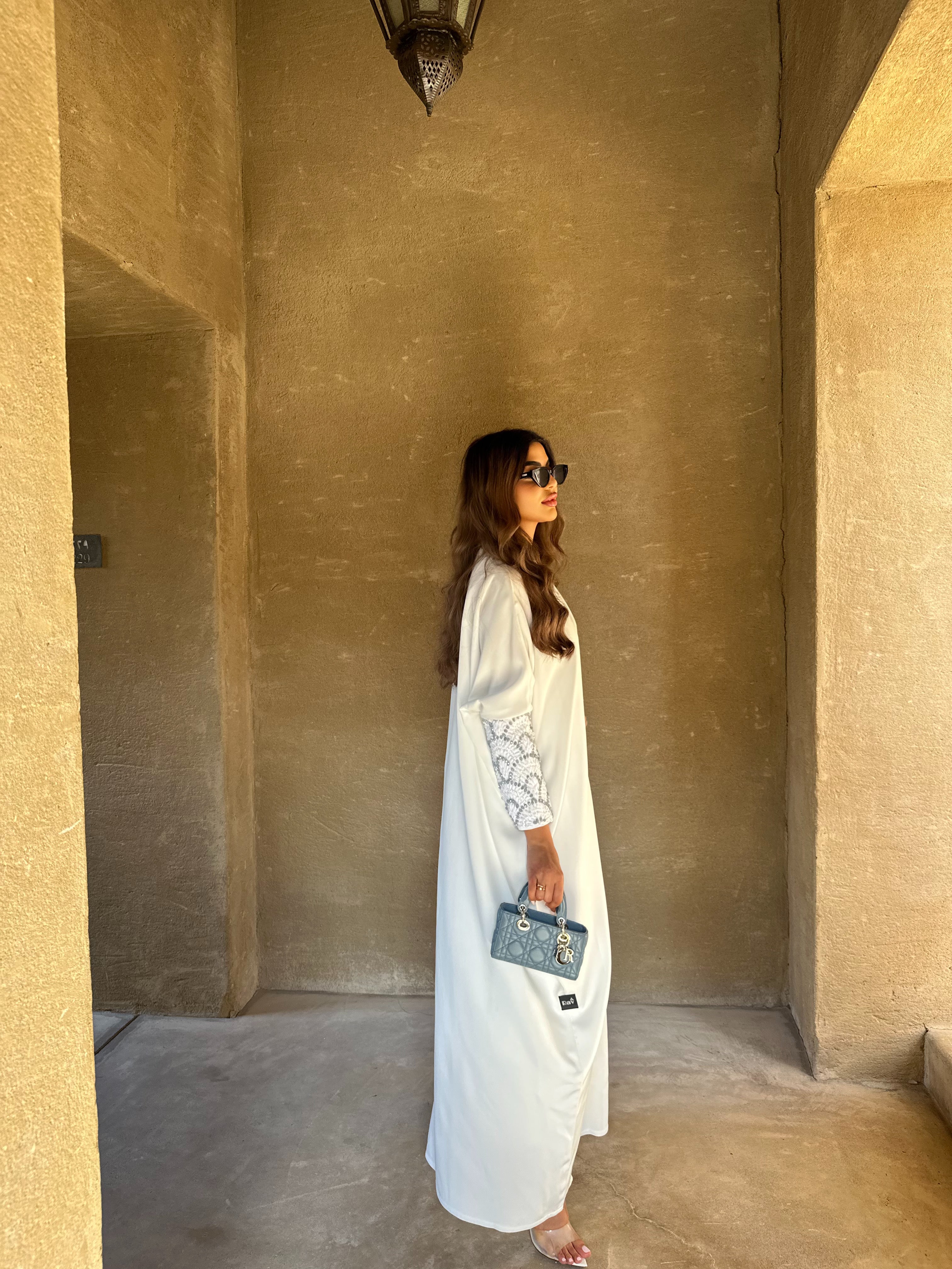 FANCY OFF-WHITE BISHT ABAYA #440