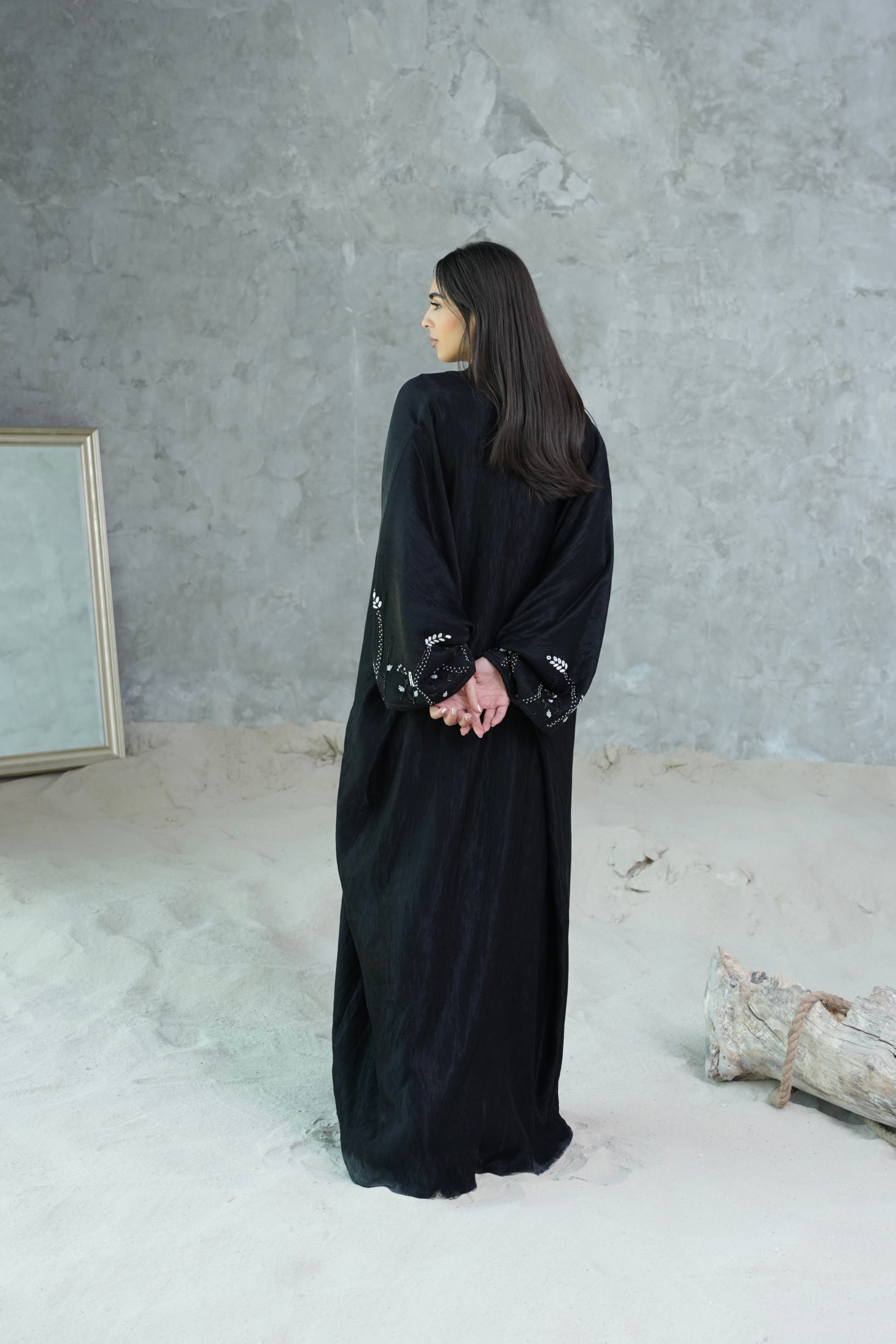 CLASSIC BLACK BISHT ABAYA
#374